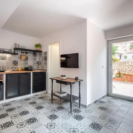 Sunny Side * Malinska