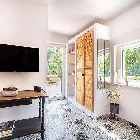 Sunny Side * Malinska